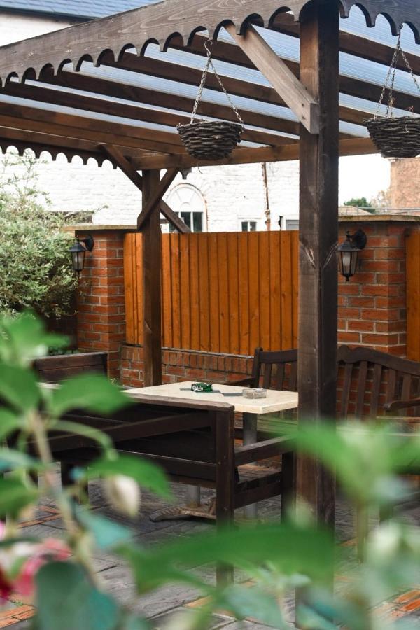 Hotel The Crown And Woolpack Long Sutton  Esterno foto