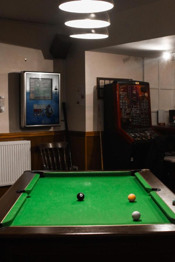 Hotel The Crown And Woolpack Long Sutton  Esterno foto