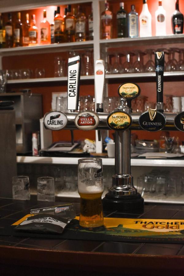 Hotel The Crown And Woolpack Long Sutton  Esterno foto